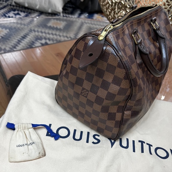 Authentic Louis Vuitton Speedy 30 - Picture 3 of 9